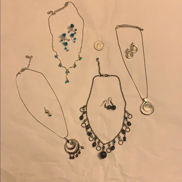 Lot of 4 Jewelry sets - Picture 1 of 8